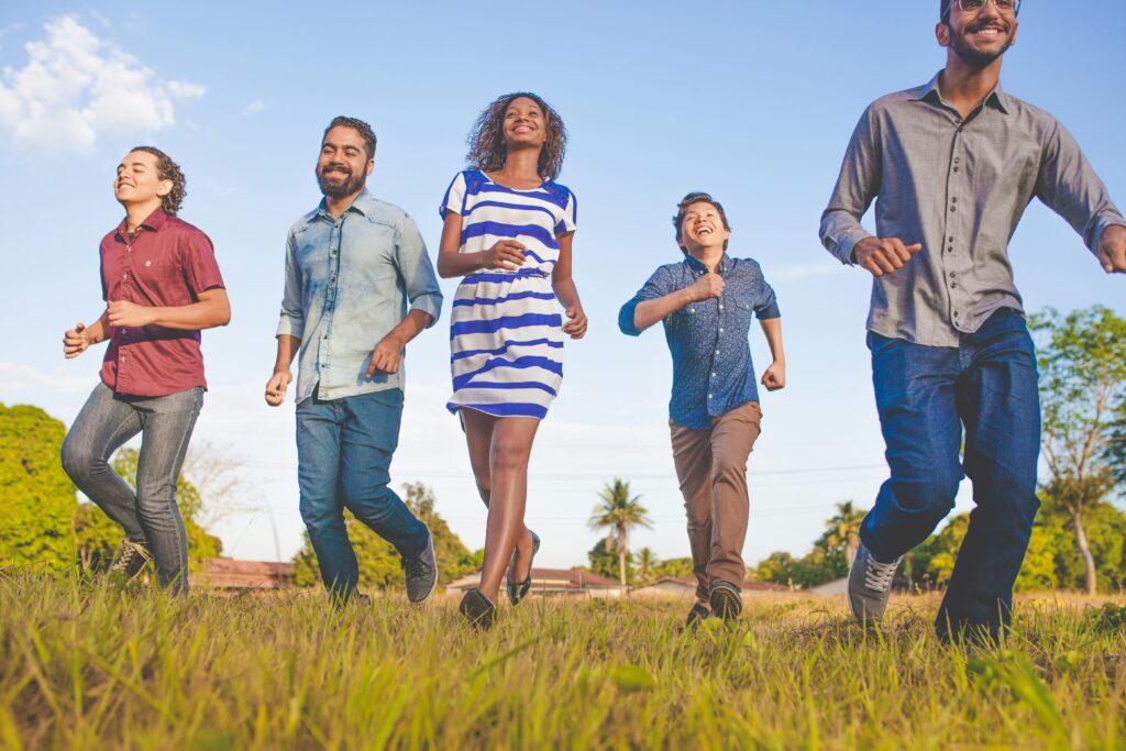 ウェルビーイング　仲間　明日に向かって　笑顔　人間関係　良好
well being